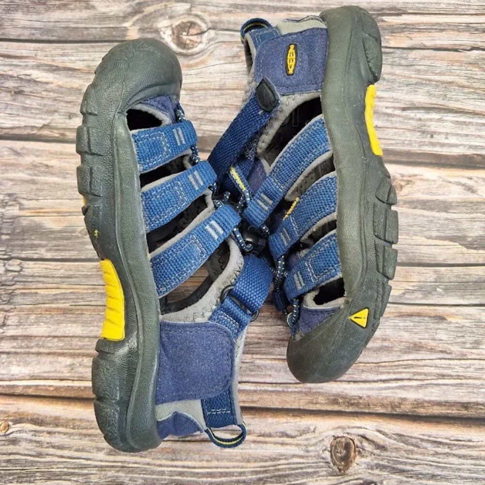 Little Kids' Chaco Newport H2 Navy Blue and Charcoal Grey Size 12